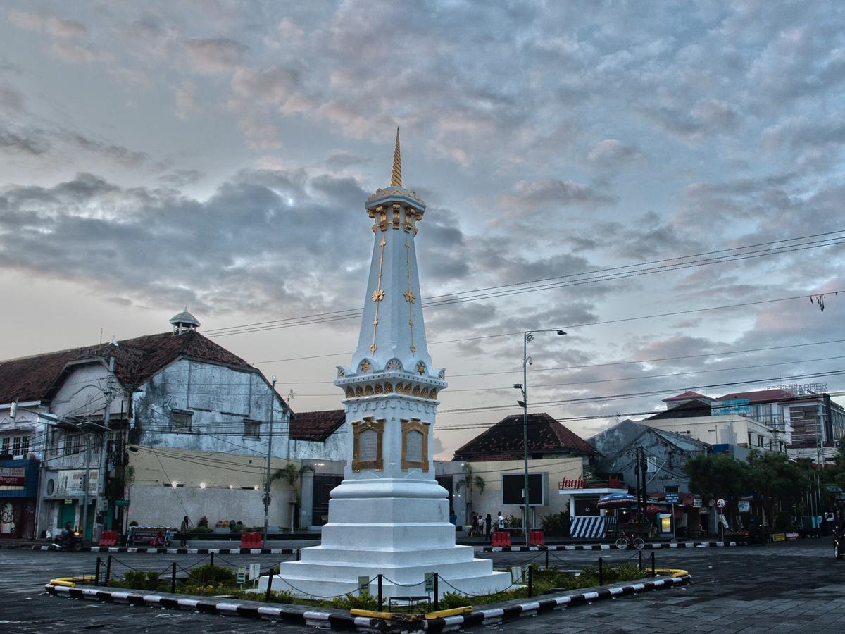 La Javanaise Home Stay Malioboro ジョグジャカルタ エクステリア 写真