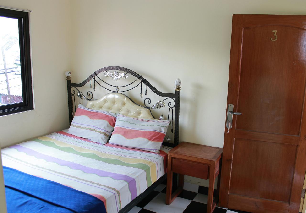 La Javanaise Home Stay Malioboro ジョグジャカルタ エクステリア 写真