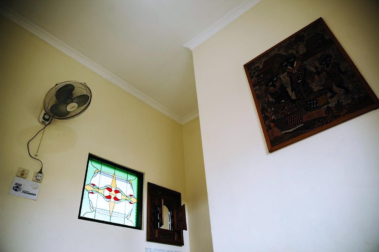 La Javanaise Home Stay Malioboro ジョグジャカルタ エクステリア 写真