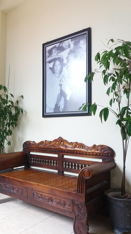 La Javanaise Home Stay Malioboro ジョグジャカルタ エクステリア 写真