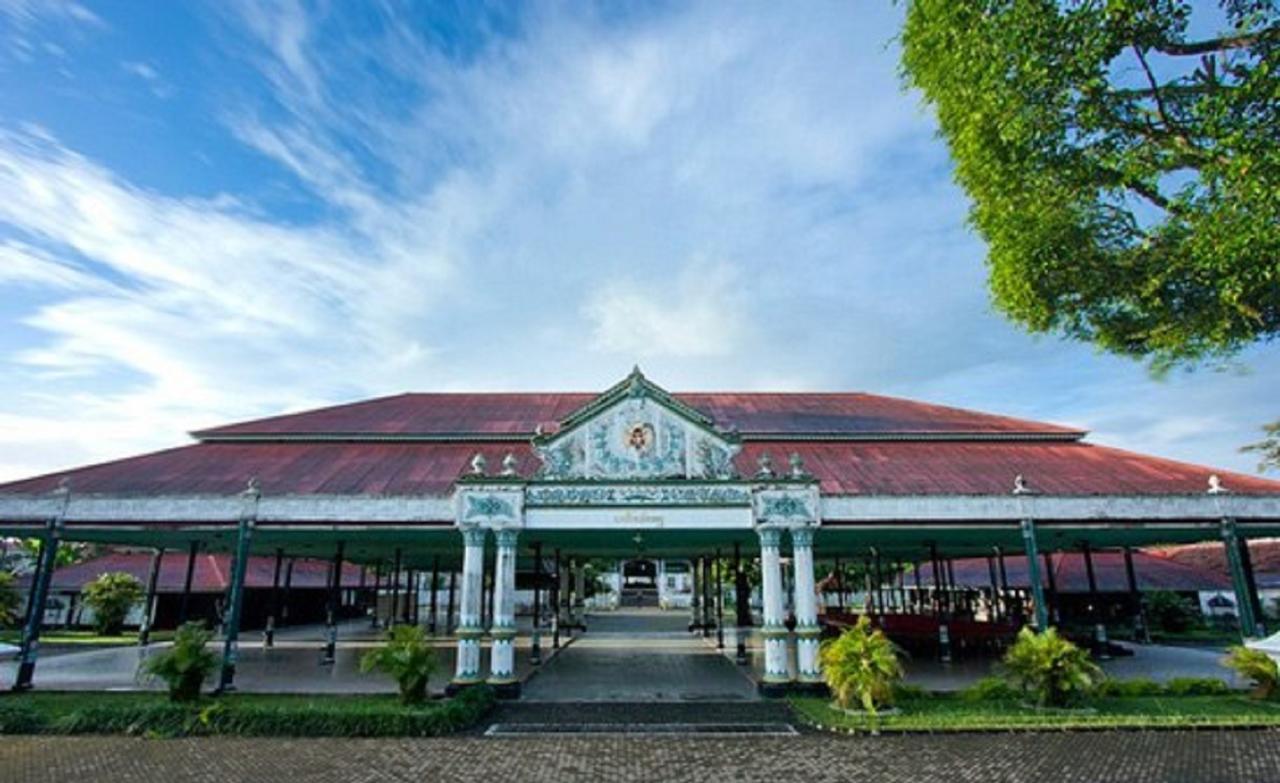 La Javanaise Home Stay Malioboro ジョグジャカルタ エクステリア 写真
