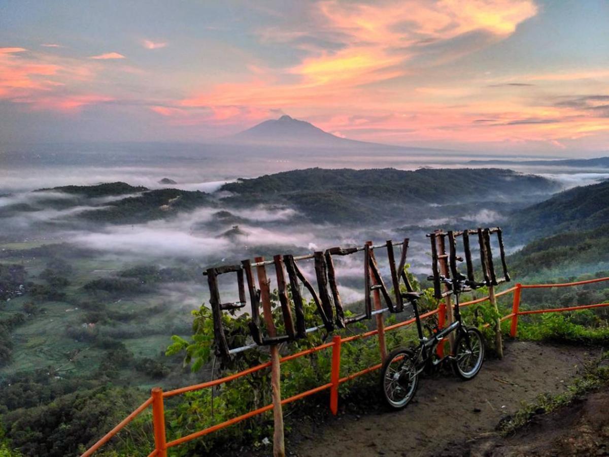 La Javanaise Home Stay Malioboro ジョグジャカルタ エクステリア 写真